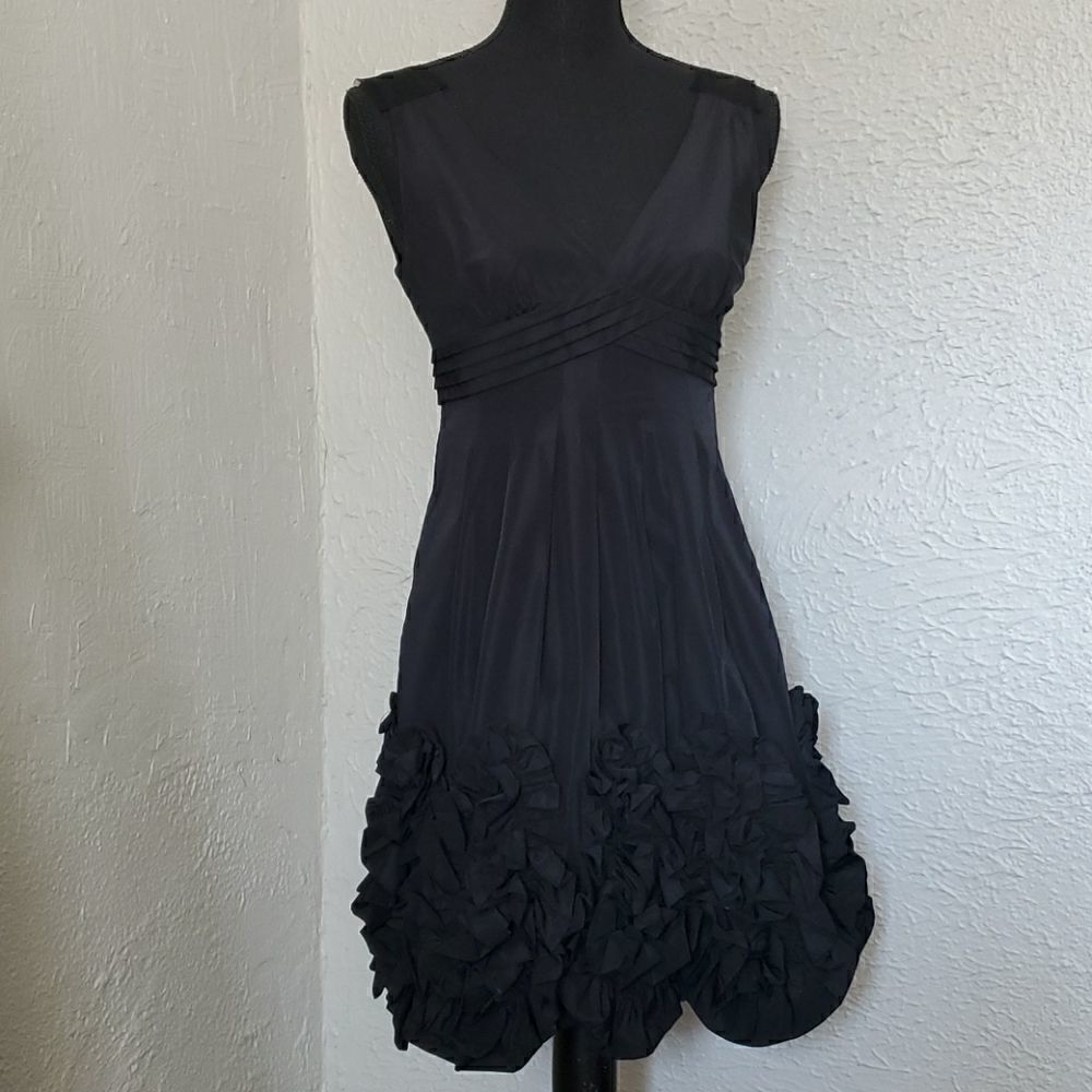 BCBG MaxAzria | V Neck Dress